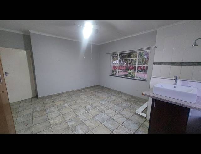 4 BEDROOM FREESTANDING TO LET IN WILGEHOF